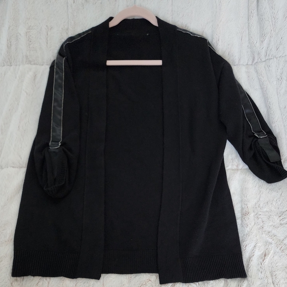 White House Black Market Sweater • Cardigan • Detailed Sleeves • Classic Fit • S - Picture 2 of 13